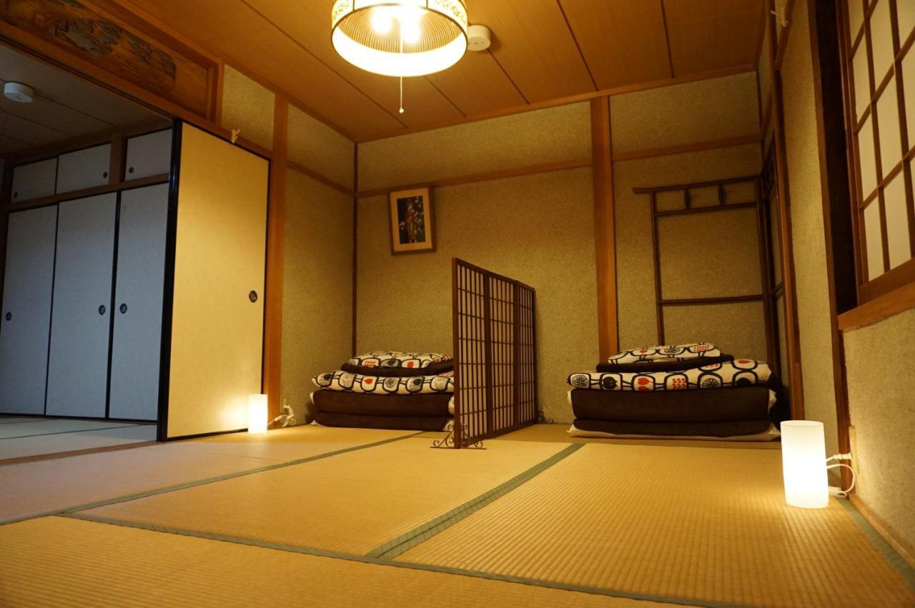 Guesthouse Ten-Roku - Female Only Osaka Bagian luar foto