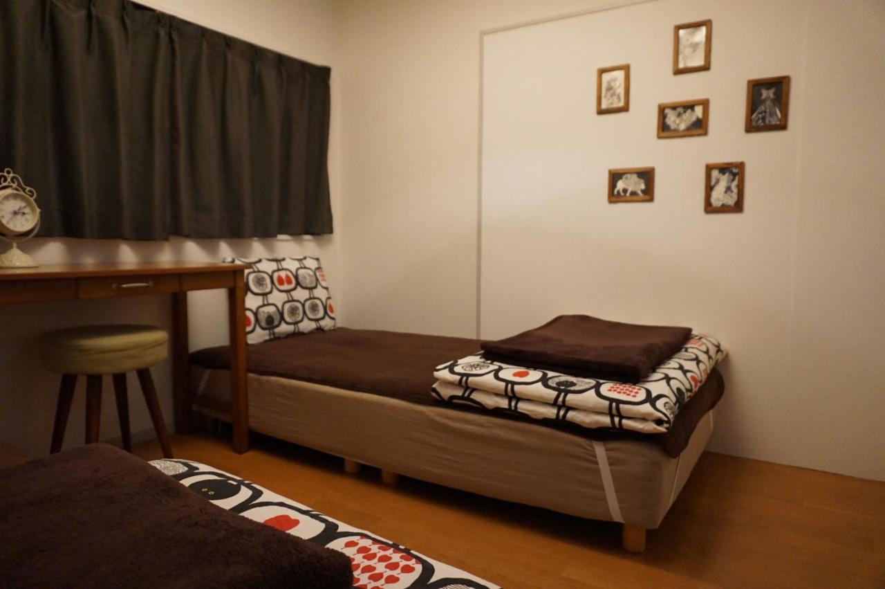 Guesthouse Ten-Roku - Female Only Osaka Bagian luar foto