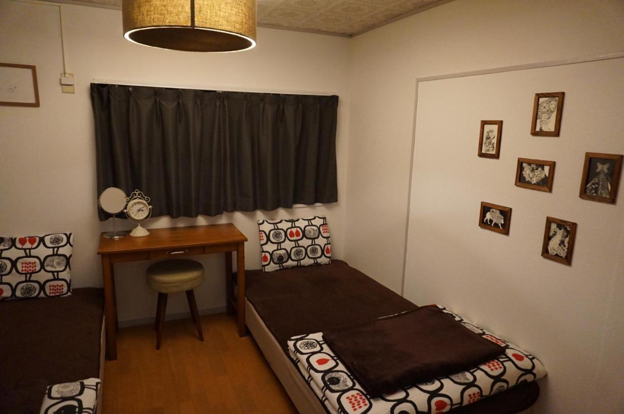 Guesthouse Ten-Roku - Female Only Osaka Bagian luar foto
