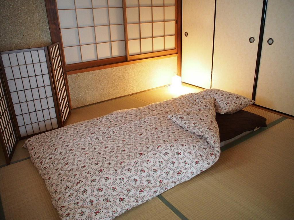 Guesthouse Ten-Roku - Female Only Osaka Bagian luar foto